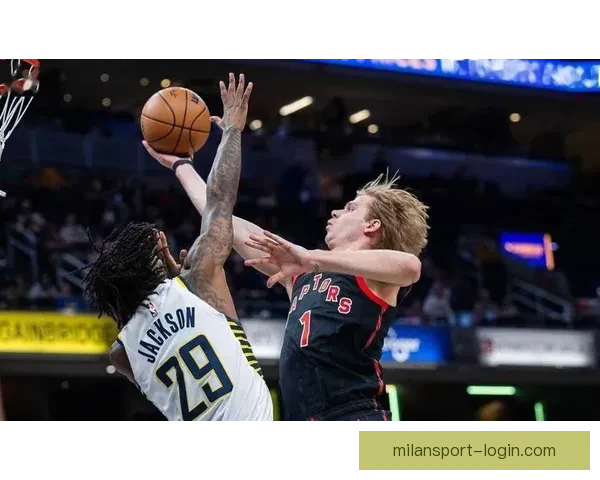 富尔茨迎来猛龙生涯首秀 接巴恩斯精准助攻轻松命中首球