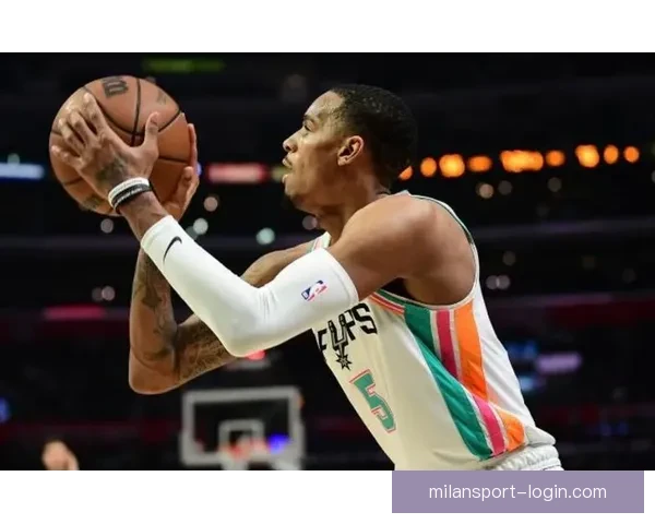 詹金斯30分创生涯新高感恩上场机会 关键时刻鼓励全队放开打